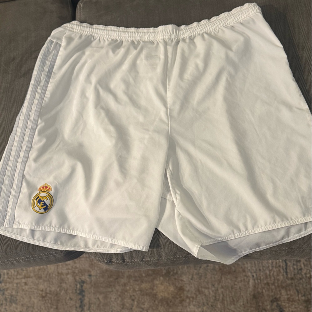Adidas - Real Madrid White Training Shorts - Size XL